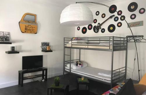 Milly-la-Foret Apartment | Studio POP DESIGN