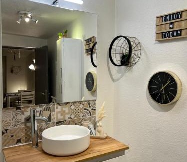 Nevers Apartment | Studio Porte du Croux