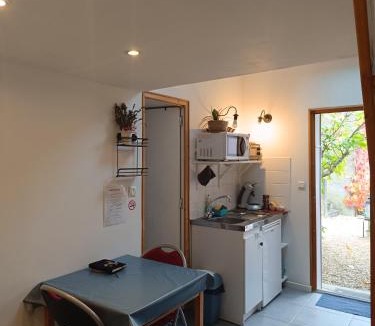 Guillerval Apartment | Studio privé à la campagne