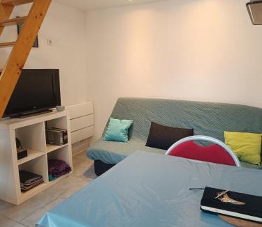 Guillerval Apartment | Studio privé à la campagne