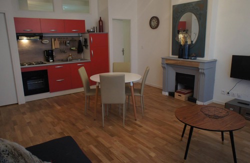 Bourg-les-Valence Apartment | Studio-Private Bathroom-Le Pendentif