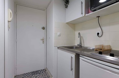 Beaux Arts-Boutonnet Apartment | ★ Studio Private terrace - Swimming pool - FREE WIFI & Parking ★