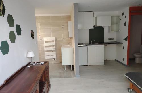 Corneilhan Apartment | Studio proche de la mer