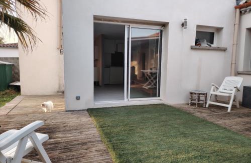 Corneilhan Apartment | Studio proche de la mer
