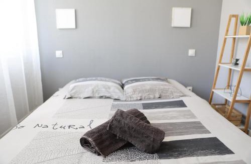 Bourges Apartment | Studio proche du centre ville - Studio Printemps