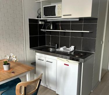 Bussy-Saint-Georges Apartment | Studio Proche Disneyland Paris