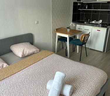 Bussy-Saint-Georges Apartment | Studio Proche Disneyland Paris
