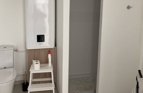 Mantes-la-Jolie Apartment | Studio Proche Gare et Centre Ville