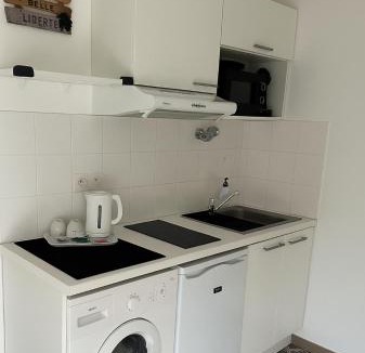 Decines-Charpieu Apartment | Studio Proche LDLC ARENA OL