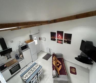 Vendrennes Apartment | Studio Ptitfolais