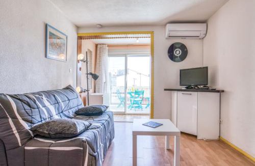 Cap d'Agde Apartment | Studio Quai d'Honneur-2 by Interhome