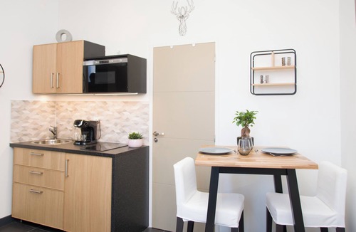 Rieumes Apartment | Studio Quiet Downtown Rieumes