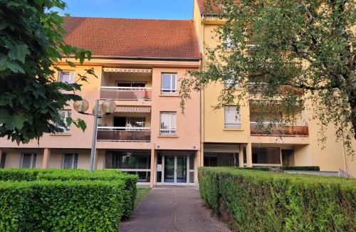 Gray Apartment | Studio récent résidence Charles Quint