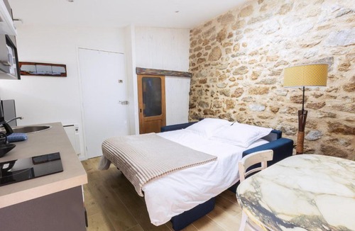 Mortagne-sur-Sevre House | Studio rénové avec terrasse privée en bord de Sèvre - Mortagne-sur-Sèvre - FR-1-426-484