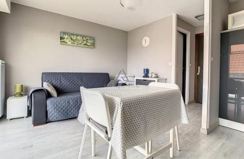 Stella-Plage Apartment | Studio rénové avec balcon, parking privé, proche centre-ville et plage - 2 pers - FR-1-236-84