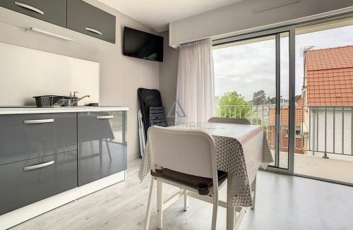 Stella-Plage Apartment | Studio rénové avec balcon, parking privé, proche centre-ville et plage - 2 pers - FR-1-236-84