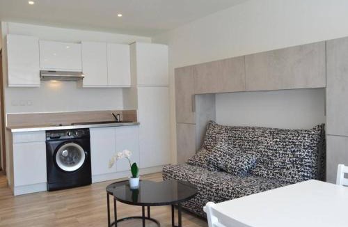Cap d'Agde Apartment | Studio rénové avec parking à 850m de la plage, proche port et commerces - Cap d'Agde - FR-1-249-252