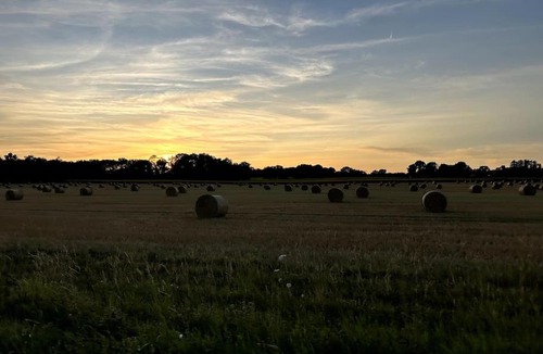 Lagnieu Apartment | Studio rénové centre-ville de Lagnieu/WIFI