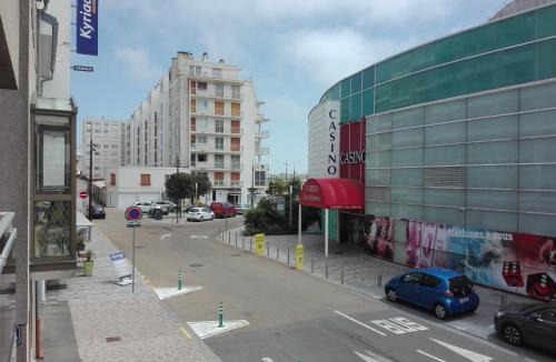 Les Sables d'Olonne Apartment | Studio rénové avec balcon à 100m de la plage et piscine - 4 personnes - Les Sables-d'Olonne - FR-1-331-204