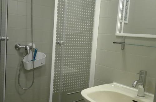 Les Sables d'Olonne Apartment | Studio rénové avec balcon à 100m de la plage et piscine - 4 personnes - Les Sables-d'Olonne - FR-1-331-204