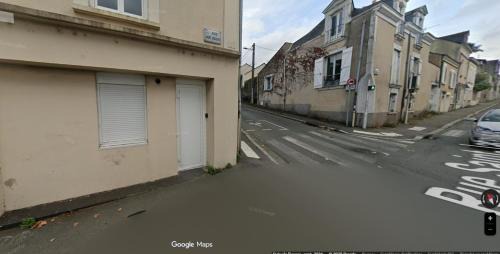 Saint-Jacques - Nazareth Apartment | Studio rénové - Tram & centre - Parking gratuit