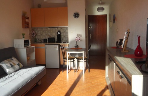 Saint-Mandrier-sur-Mer Apartment | Studio rental