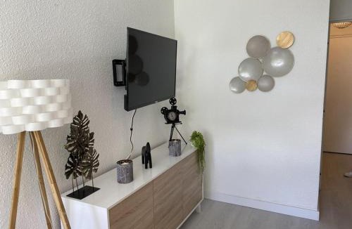 La Petite Motte Apartment | Studio refait à neuf, jardin et parking - 4 pers. - FR-1-874-42