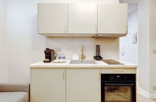 Amerique Apartment | Studio refait à neuf près de Republique