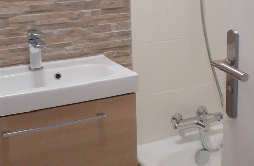 Guillaumes Apartment | Studio Refait à Neuf, Proche Commodités