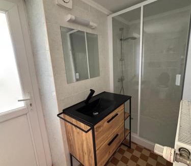 Saint-Rome-de-Cernon Apartment | Studio rez de chaussée