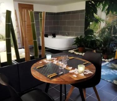 Baixas Apartment | Studio romantique à Baixas avec Jacuzzi - 35m²