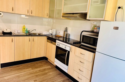 Bulimba House | Studio Room 1, Attached Bathroom, AC, Parking