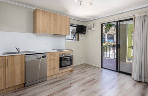 Kangaroo Point Hotel | Studio Room