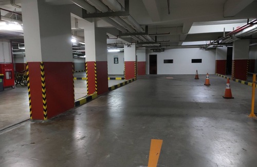 Panakkukang Apartment | Studio Room Type at Vida View Apartment Tower Brenstville
