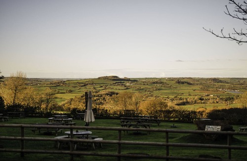 Chedington Apartment | Studio Room with Bath
