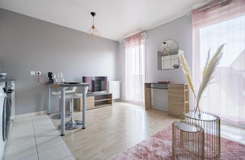 Vigneux-sur-Seine Apartment | Studio Rosa