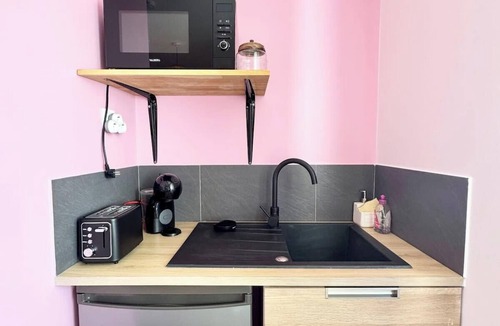 Queven Apartment | Studio rose & spa – Pause bien-être