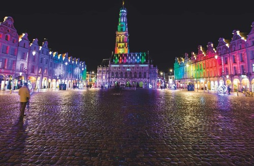 Arras Apartment | studio rouge arras, studio rouge proche gare d'arras