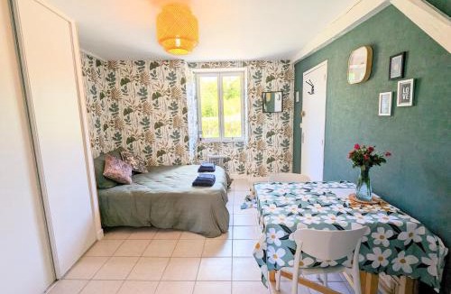 Saint-Germain-les-Belles Apartment | Studio Silhem