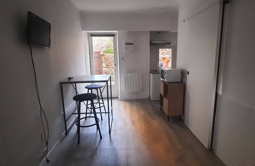 Saint-Denis-d'Orques Apartment | Studio - Saint Denis D'orques