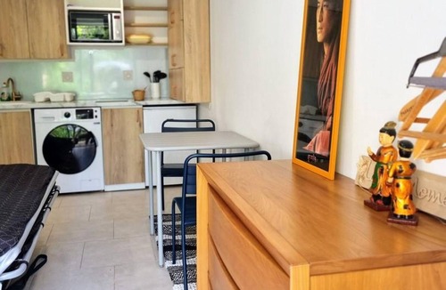 Saint-Leu-la-Foret Apartment | Studio Saint-Leu-la-Forêt, studio flat, 2 persons