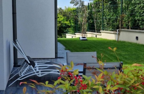 Saint-Prix Apartment | Studio Saint-Prix, studio flat, 2 persons