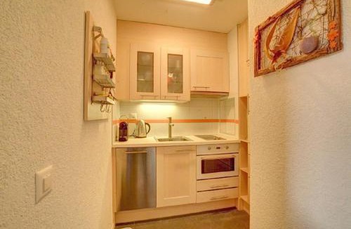 Anzere Apartment | Studio Saturne 102 sur la place du village a Anzere