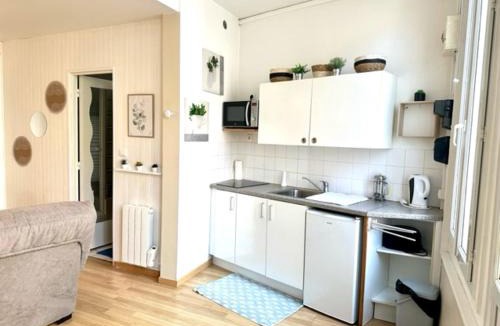 Saint-Martin-du-Littoral Apartment | Studio, Sea and the Beach