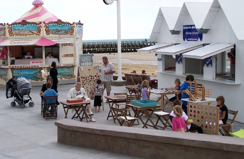 Courseulles-sur-Mer Apartment | STUDIO SEASIDE 30 METERS FROM THE EXPOSURE DUE SOUTH BEACH