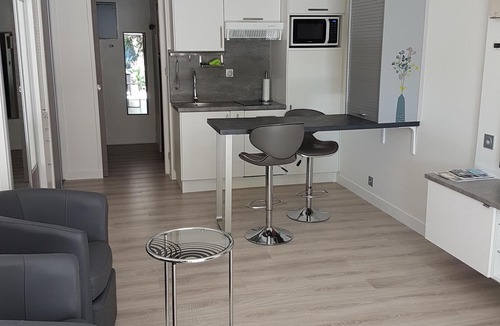 Saint-Cyr-sur-Mer Apartment | Studio Seaside at st cyr sur mer