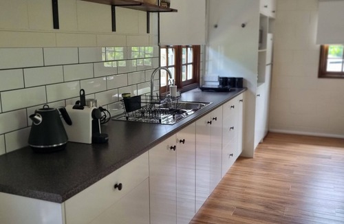 Reesville Apartment | Studio - self-contained