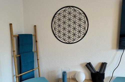 Lens Apartment | Studio Serenity, 4 min walk to center!