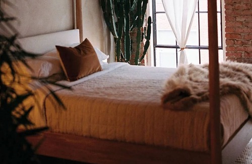 Crossroads Arts District Hotel | Studio Six · Vintage Chic Hideaway