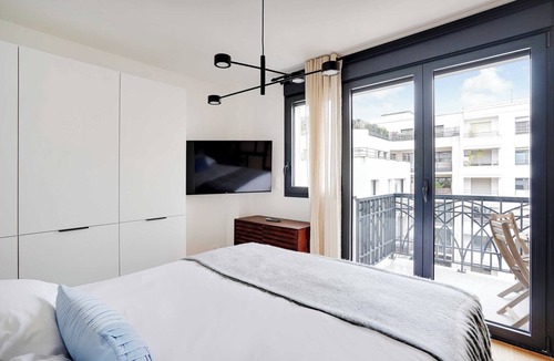 Levallois-Perret Apartment | Studio Sleek & Refined - Levallois-Perret